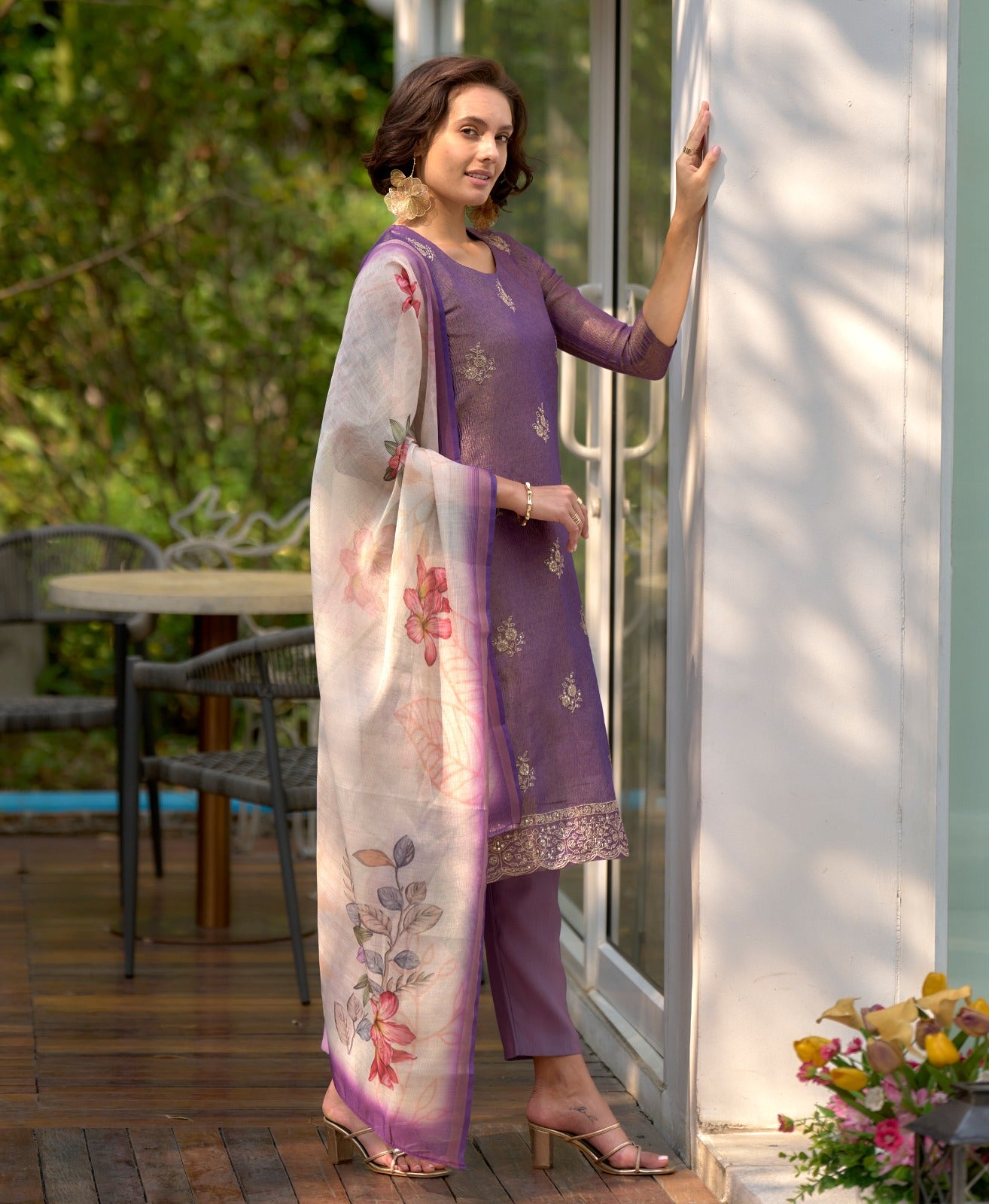 Anushka - Women's Traditional Indian Salwar Kameez