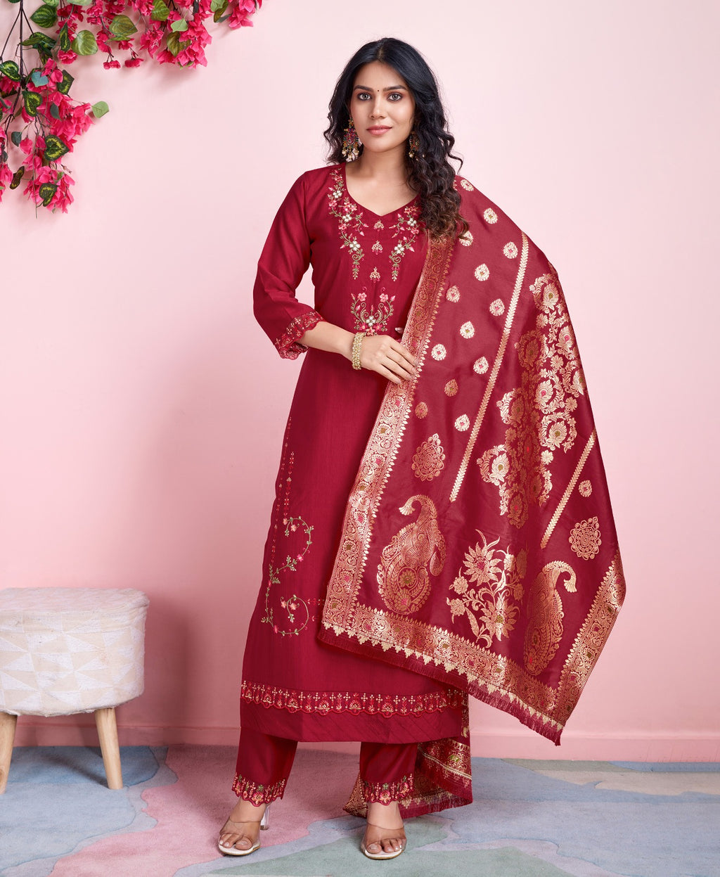 Saanvi - Traditional Indian Kurta Suit Set