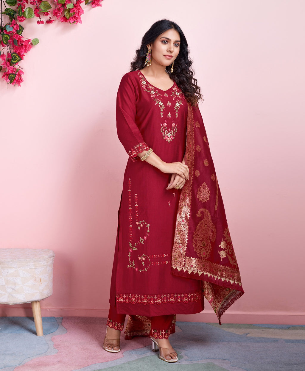 Saanvi - Traditional Indian Kurta Suit Set