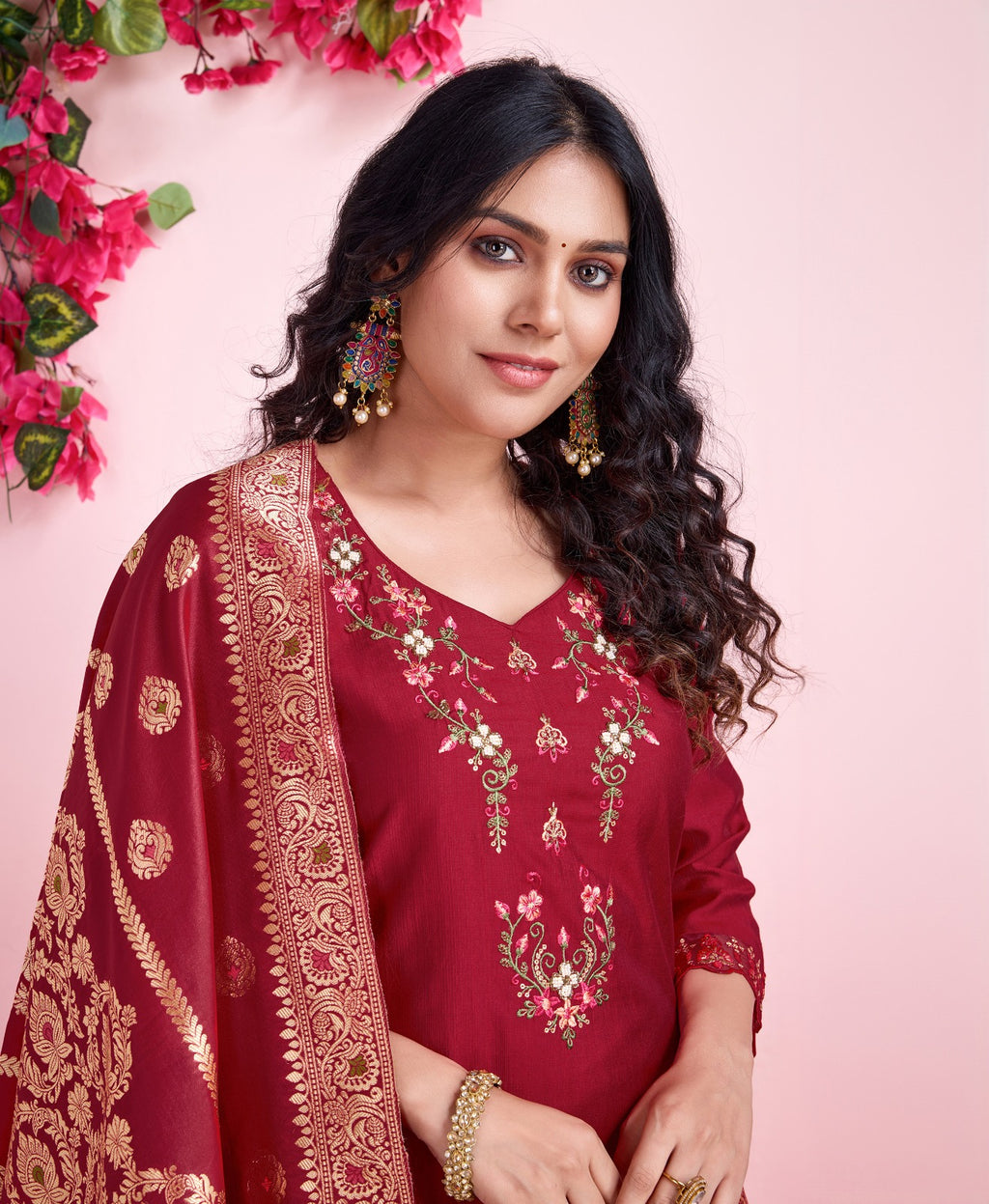 Saanvi - Traditional Indian Kurta Suit Set